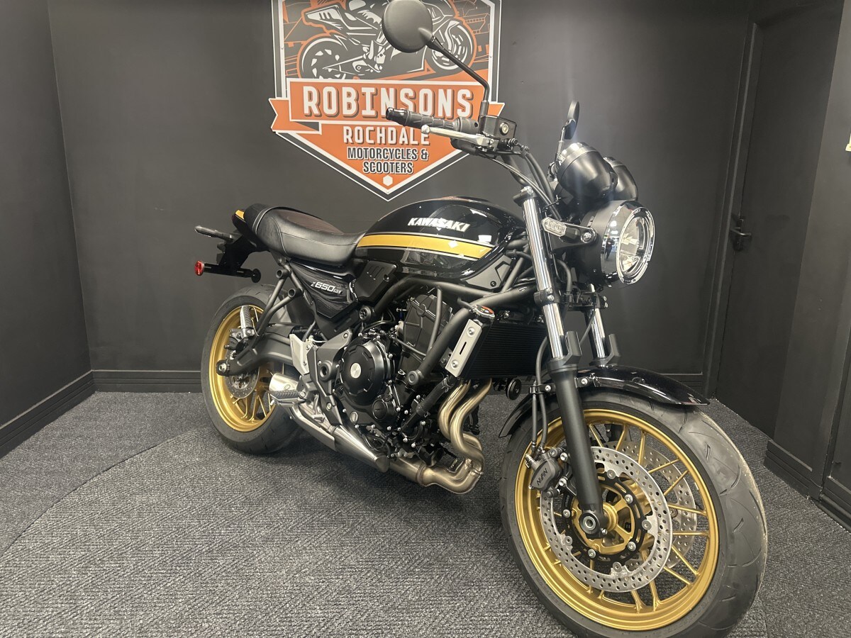 Kawasaki Z650 RS 2025