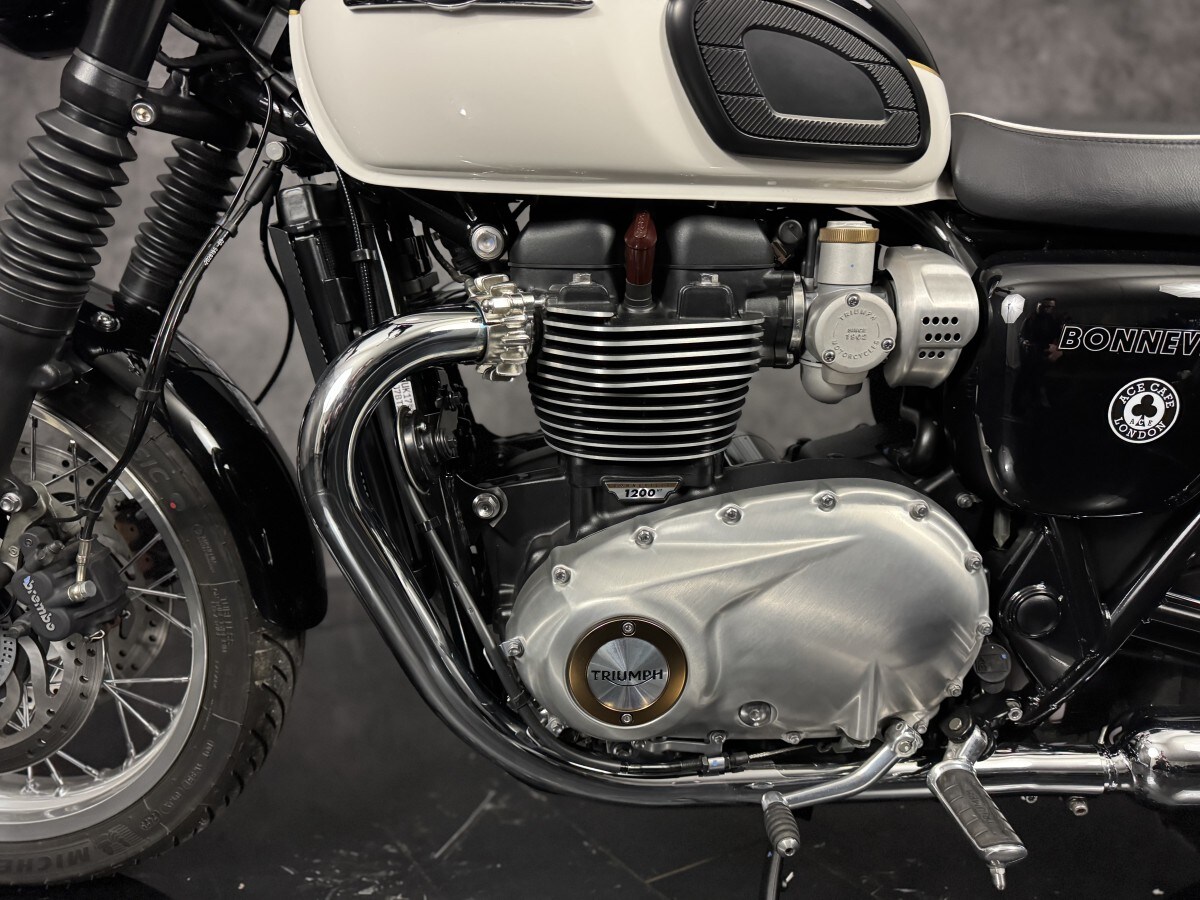 Triumph BONNEVILLE T120