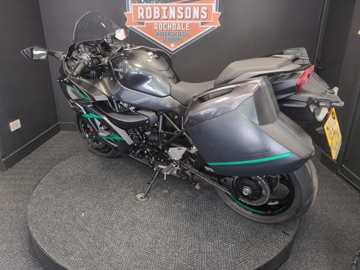 Kawasaki H2 SX Tourer
