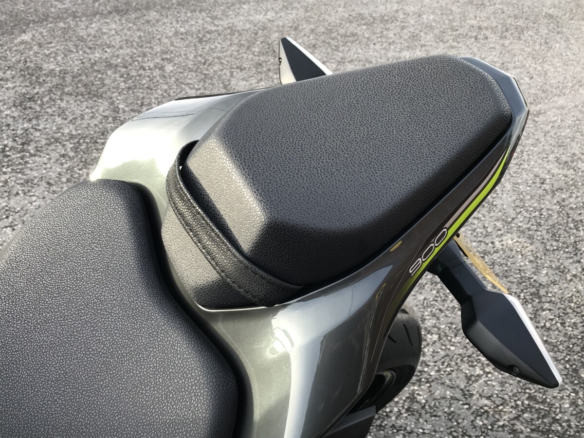 Kawasaki Z900 ZR 900 BJF