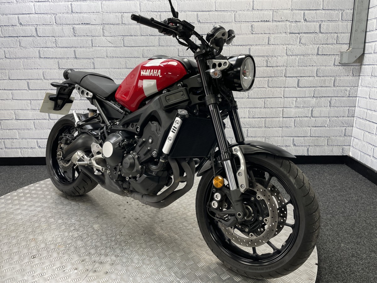Yamaha XSR900 ABS