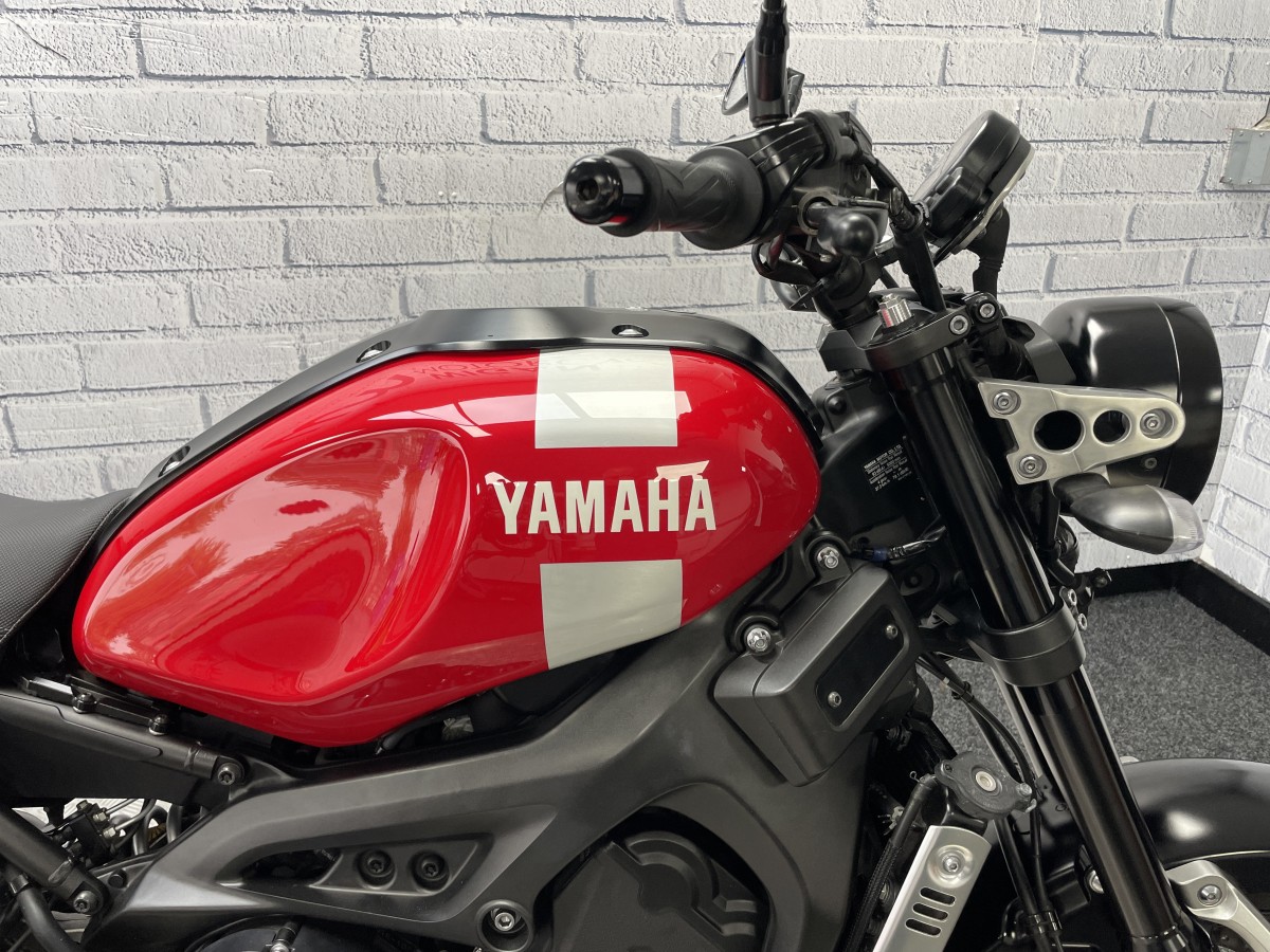 Yamaha XSR900 ABS
