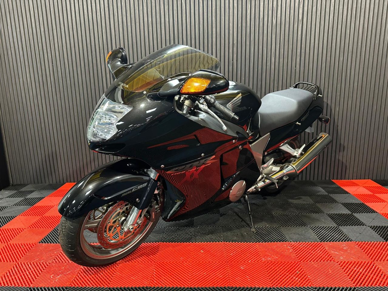 Used Honda CBR1100XX Super Blackbird for sale - 78434753: Photo 11