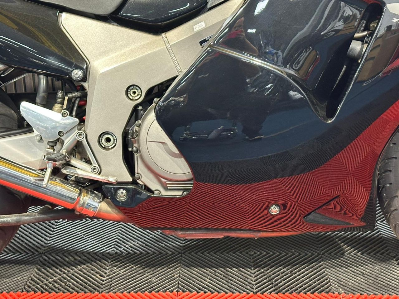 Used Honda CBR1100XX Super Blackbird for sale - 78434753: Photo 15