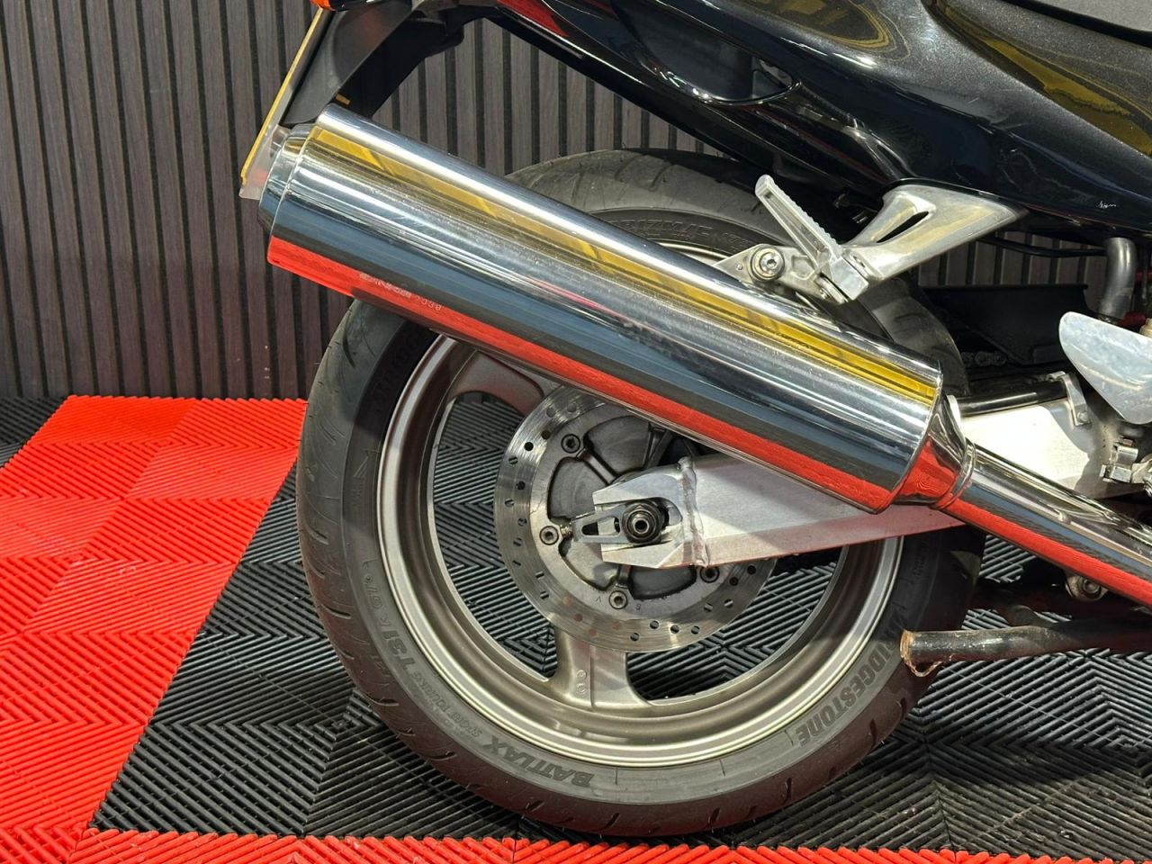Used Honda CBR1100XX Super Blackbird for sale - 78434753: Photo 25