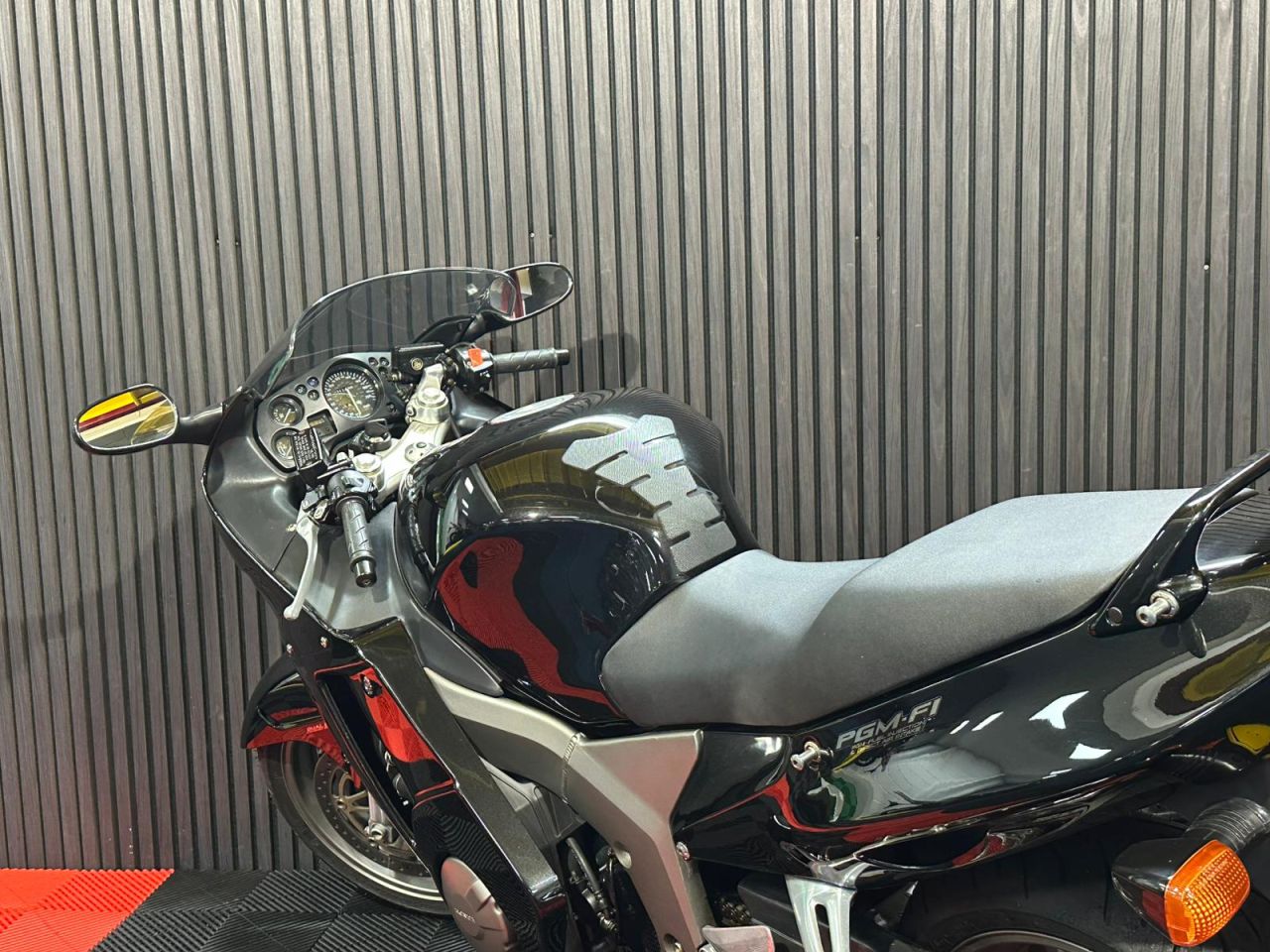 Used Honda CBR1100XX Super Blackbird for sale - 78434753: Photo 9