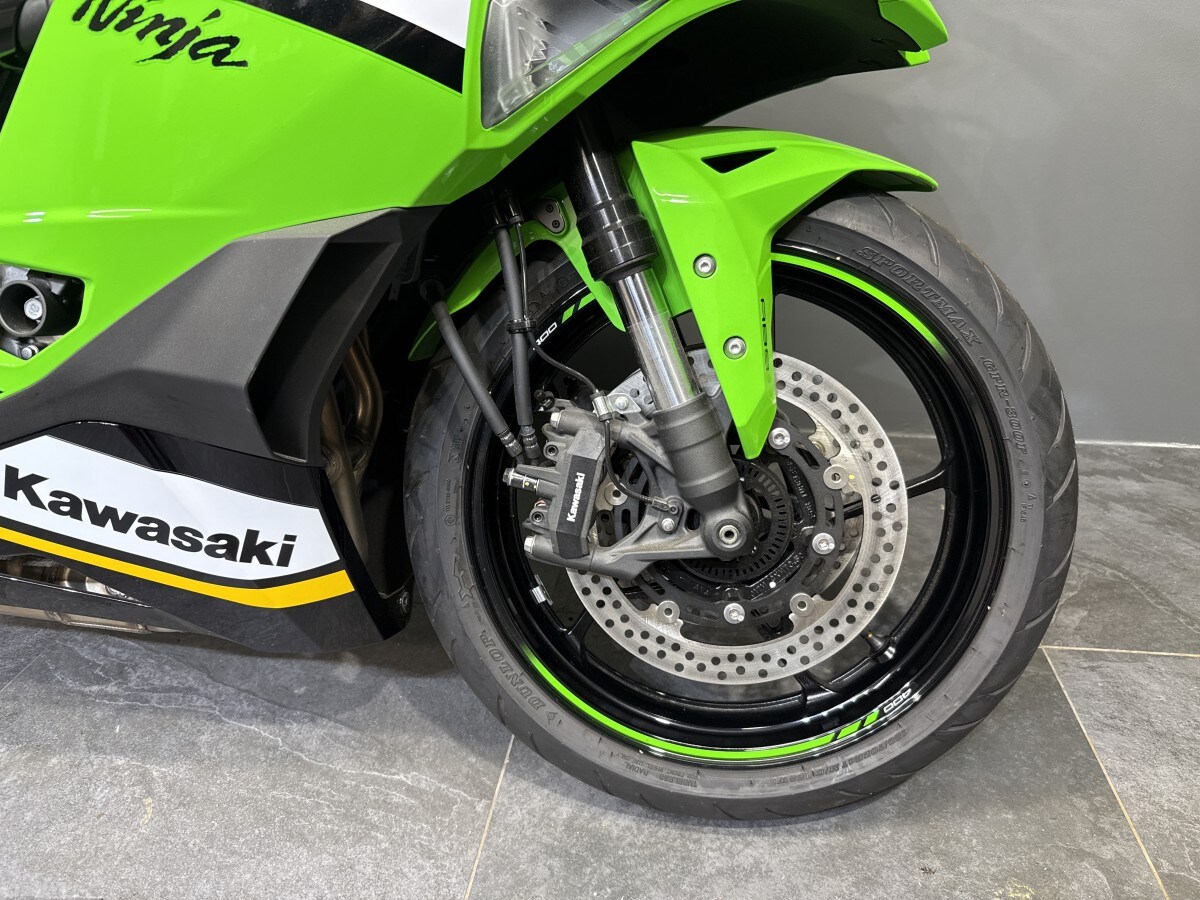 Kawasaki ZX-4RR ZX400SSFAN GN1