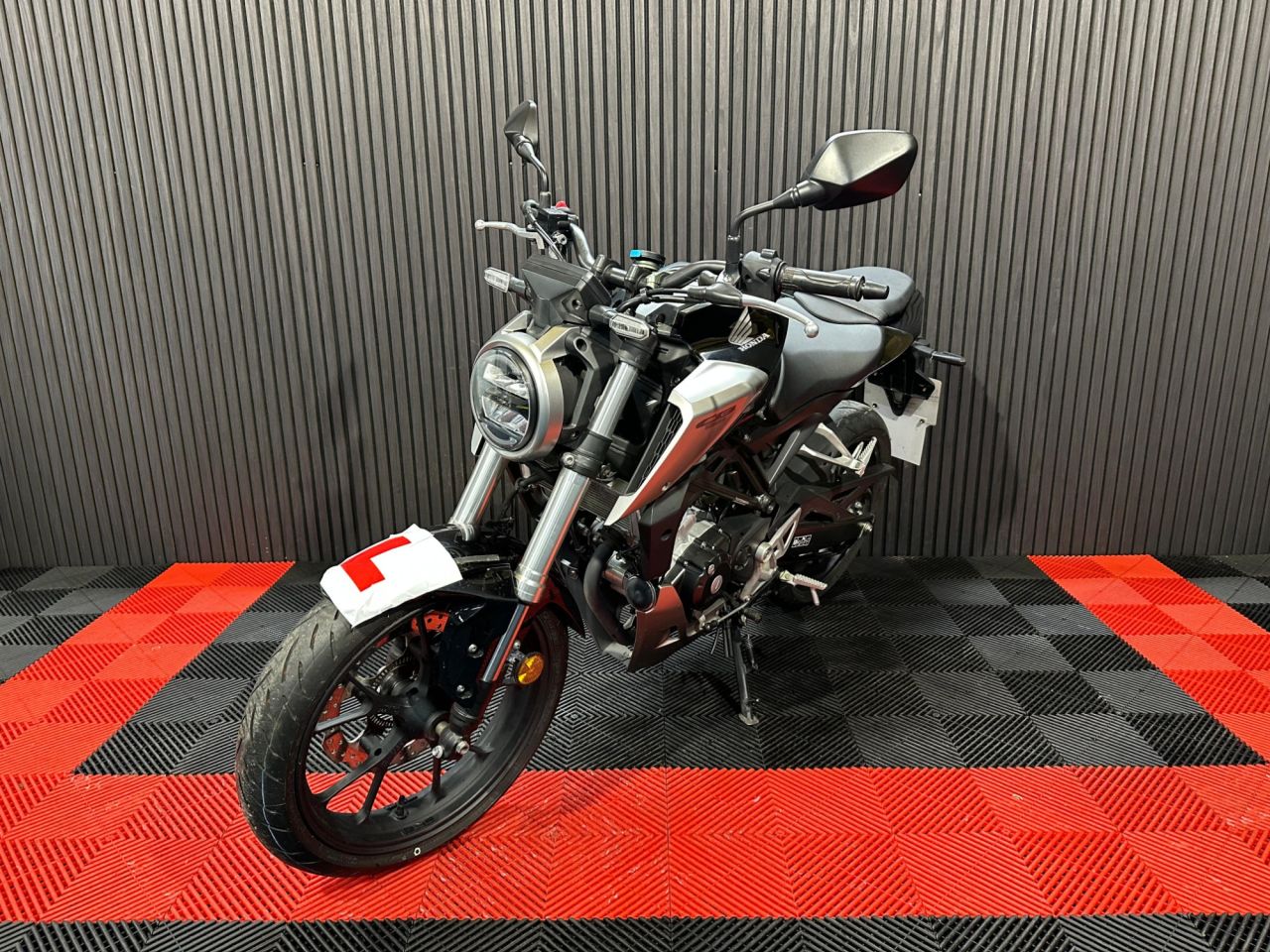 Used Honda CB125R for sale - 78435780: Photo 10