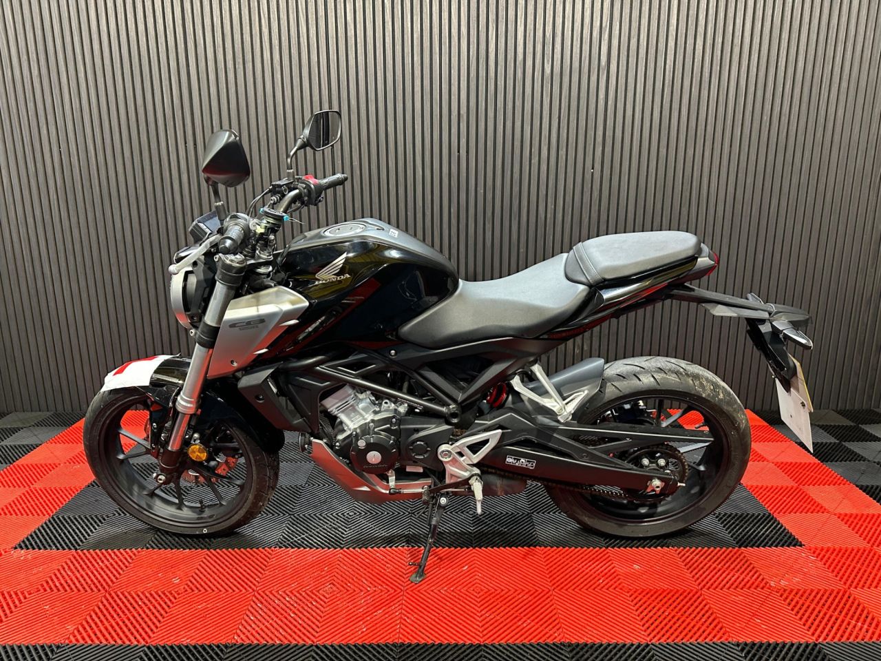 Used Honda CB125R for sale - 78435780: Photo 11