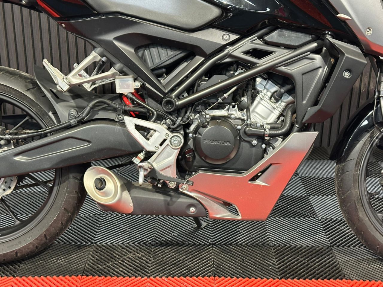 Used Honda CB125R for sale - 78435780: Photo 15