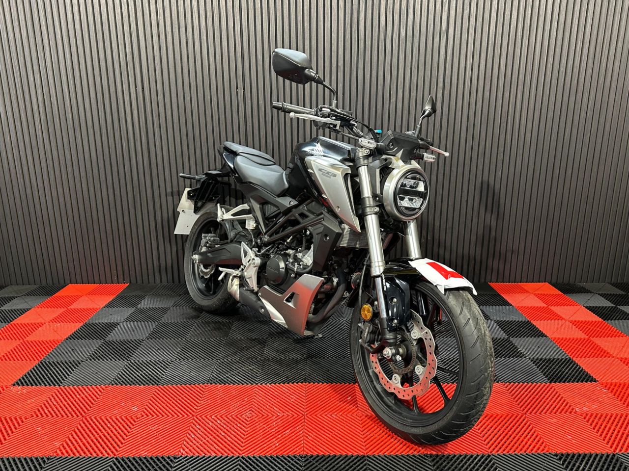 Used Honda CB125R for sale - 78435780: Photo 8