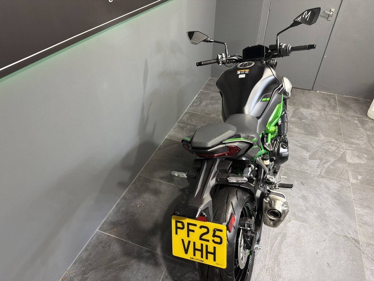 Kawasaki ZR900SSFAN DEMO