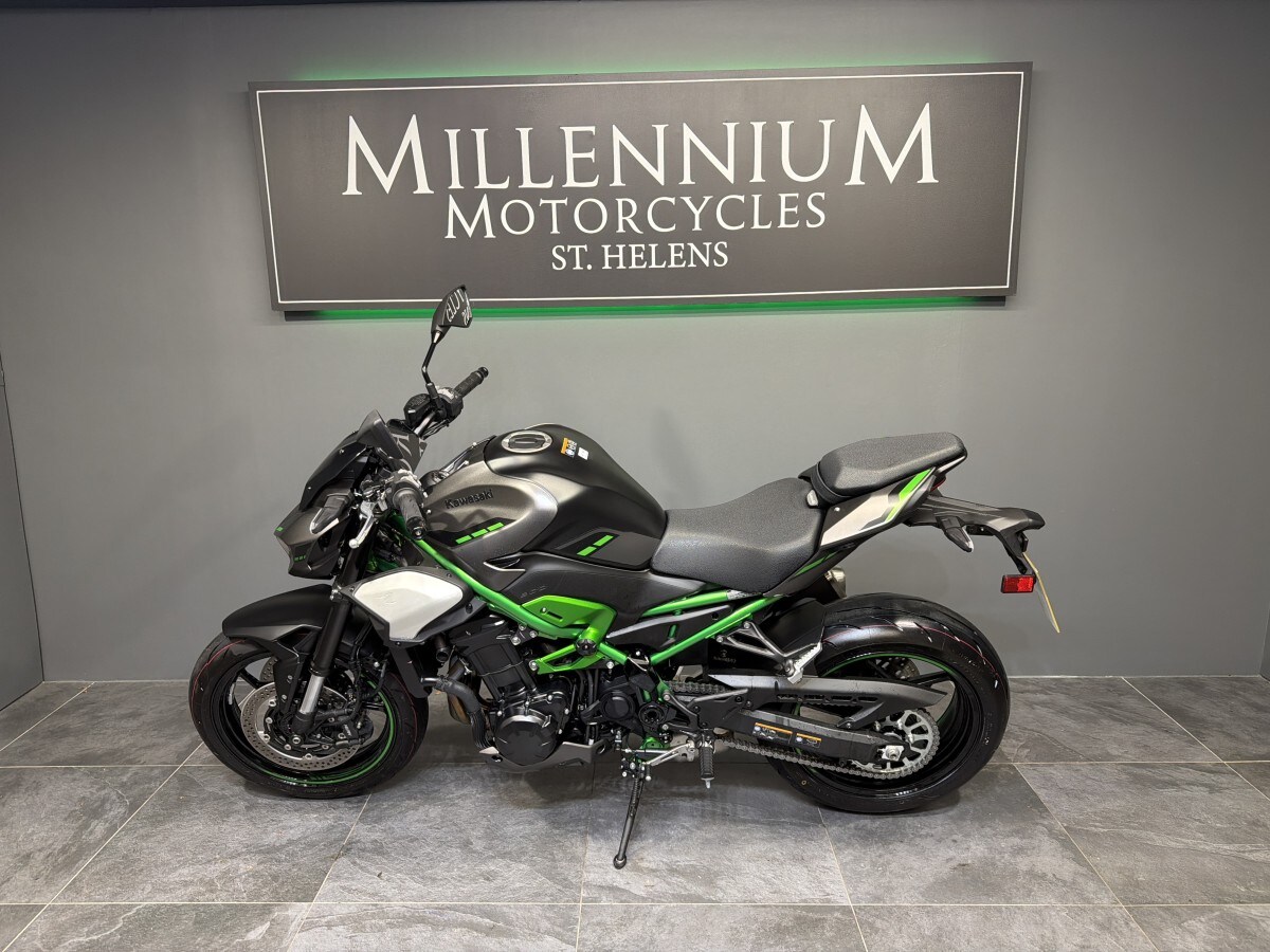 Kawasaki ZR900SSFAN DEMO