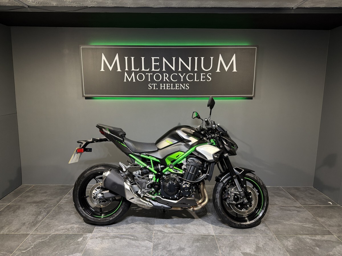 Kawasaki ZR900SSFAN DEMO