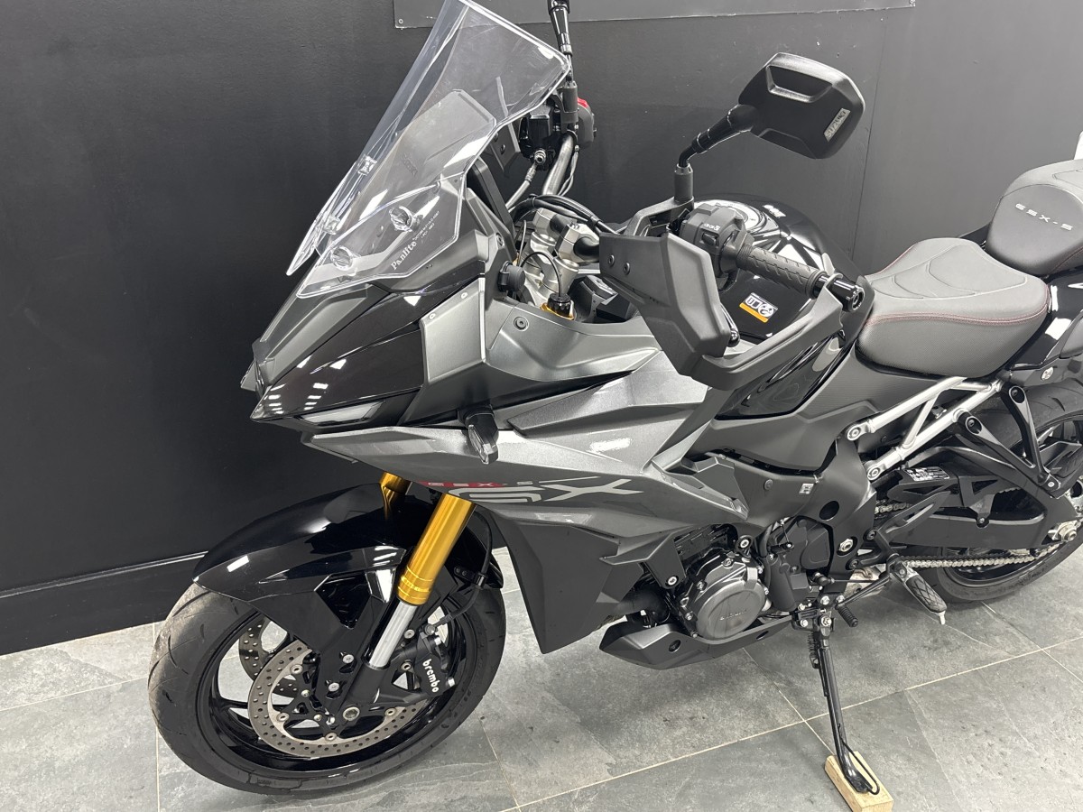Suzuki GSX-S1000 GX