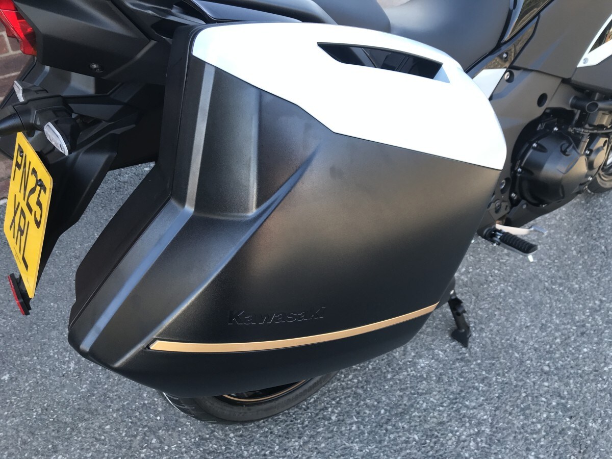 Kawasaki Versys 1100-SE KLZ1100 CSFNN