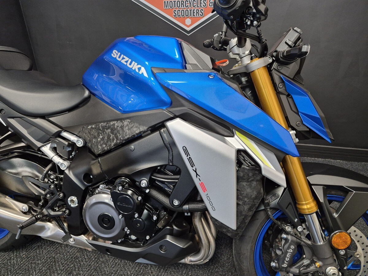 Suzuki GSXS 1000 RQ2 M3