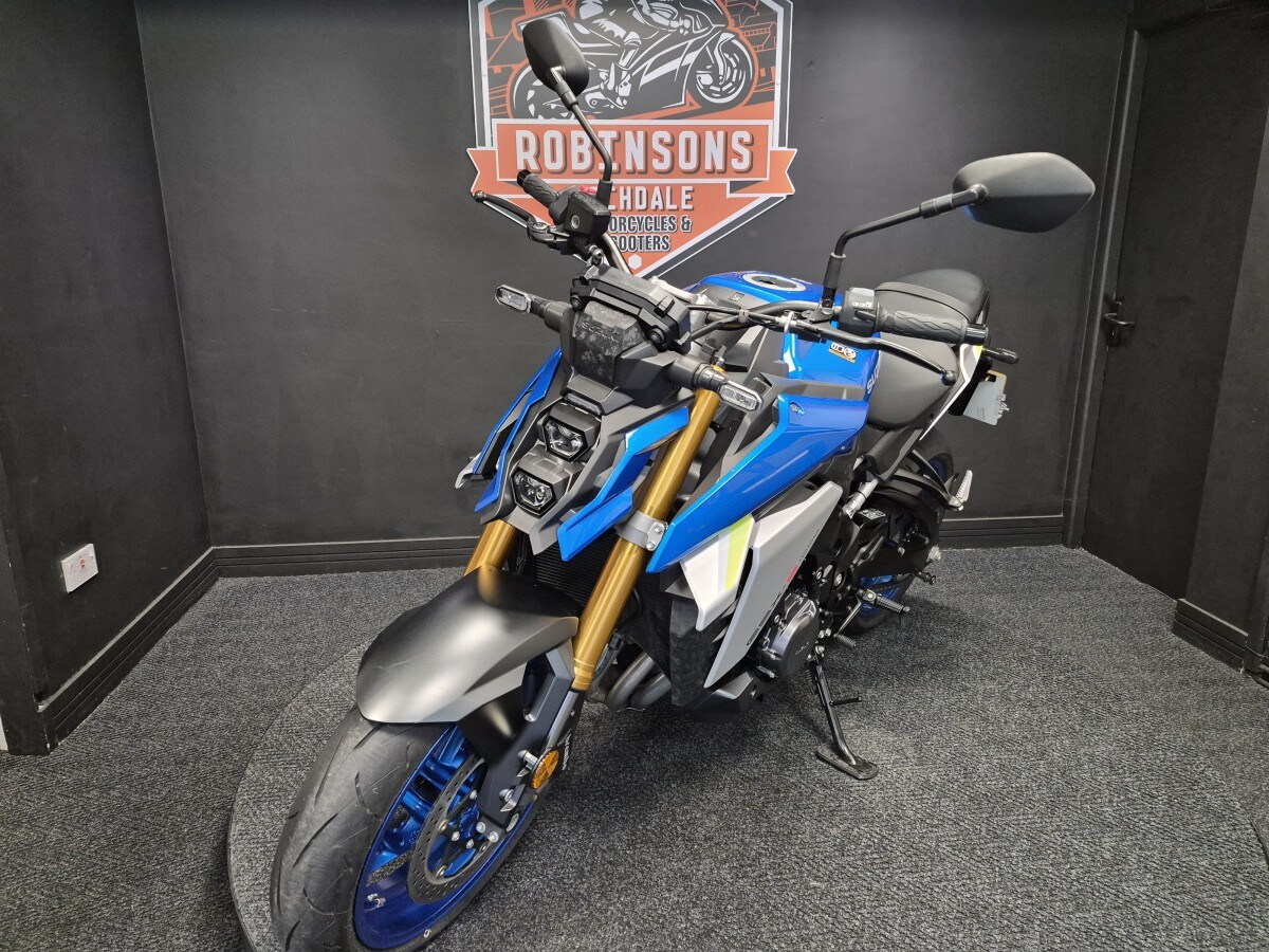 Suzuki GSXS 1000 RQ2 M3