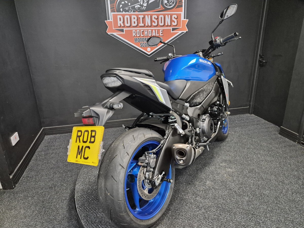 Suzuki GSXS 1000 RQ2 M3