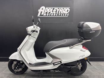 Used SYM FUGUE 125 undefined for sale - bike-77868000: Photo