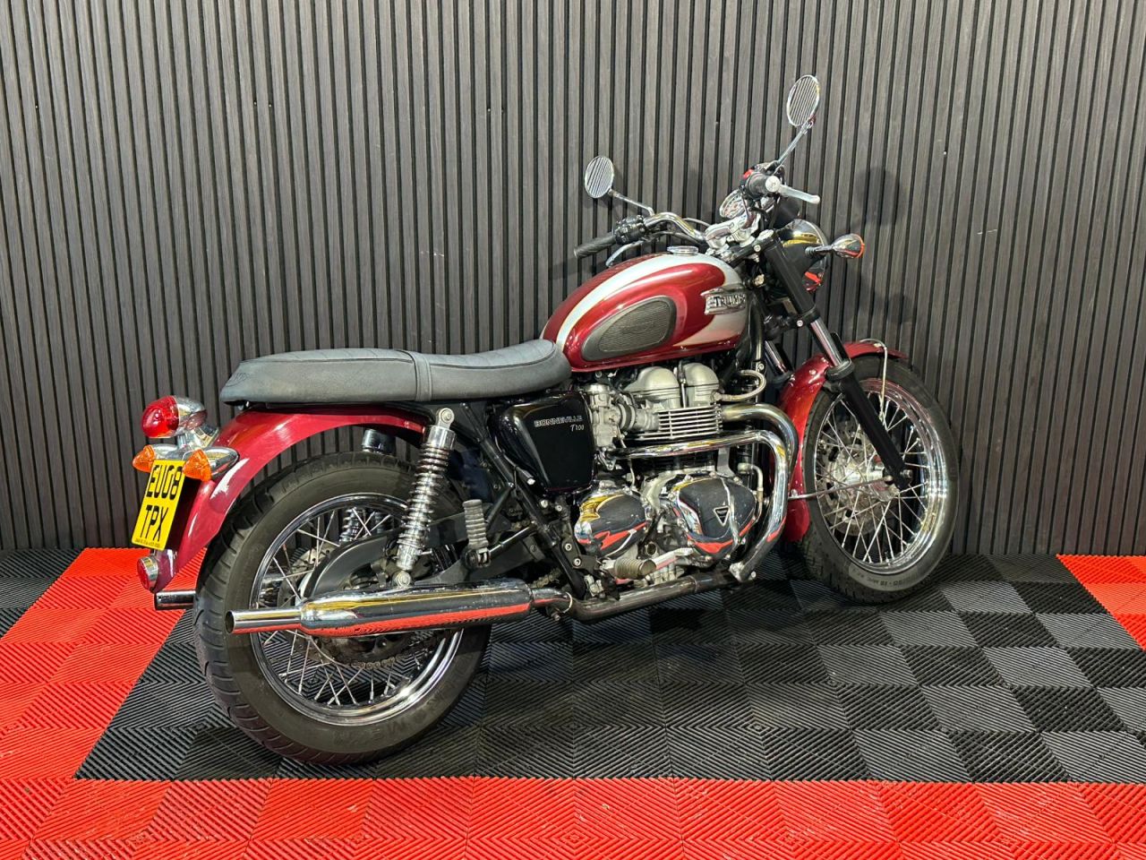 Used Triumph Bonneville T100 for sale - 78552415: Photo 6