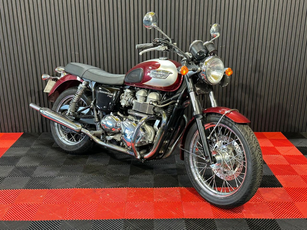 Used Triumph Bonneville T100 for sale - 78552415: Photo 8