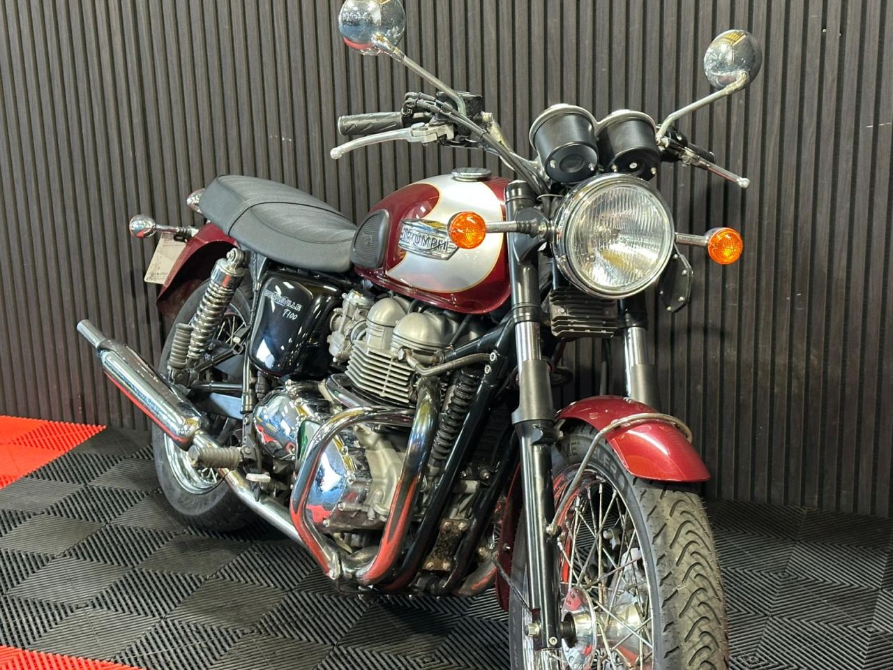 Used Triumph Bonneville T100 for sale - 78552415: Photo 9
