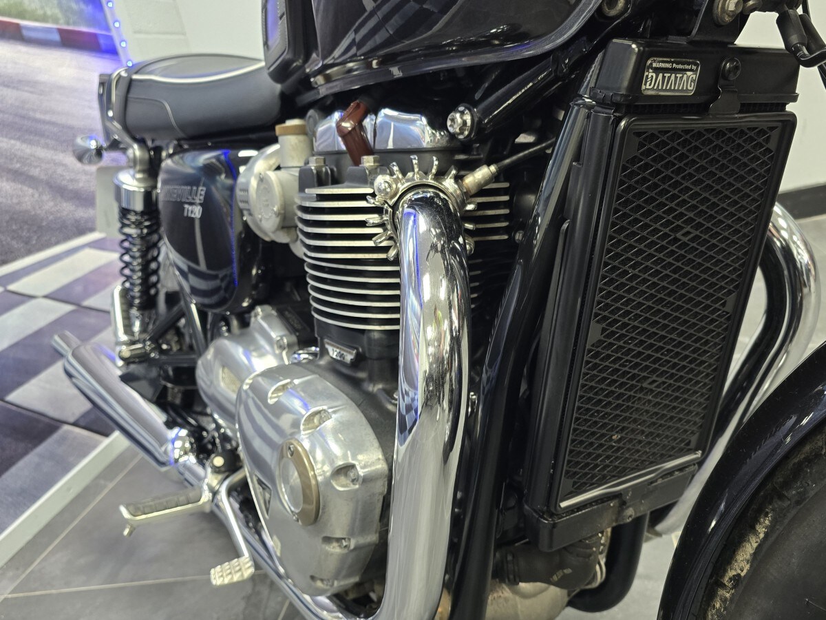 Triumph BONNEVILLE T120