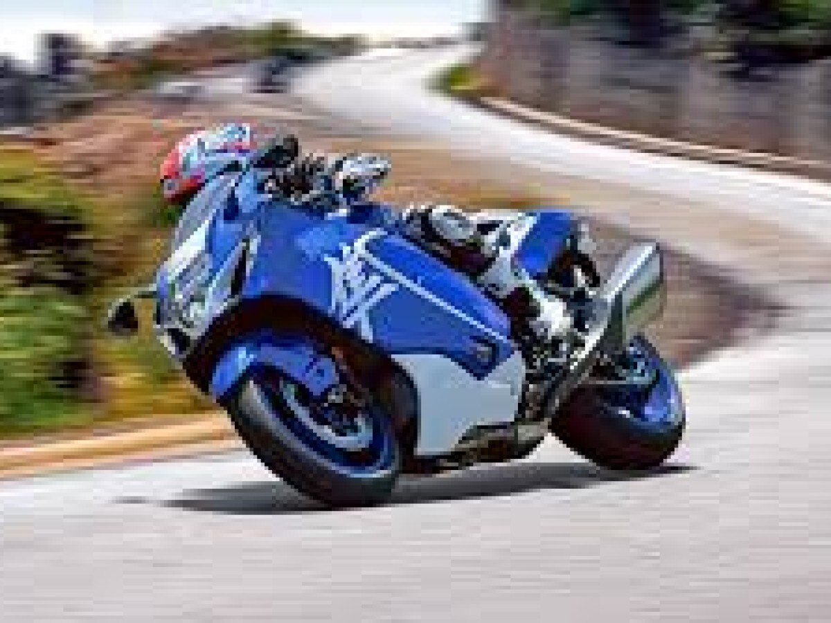 Suzuki GSX1300R HAYABUSSA