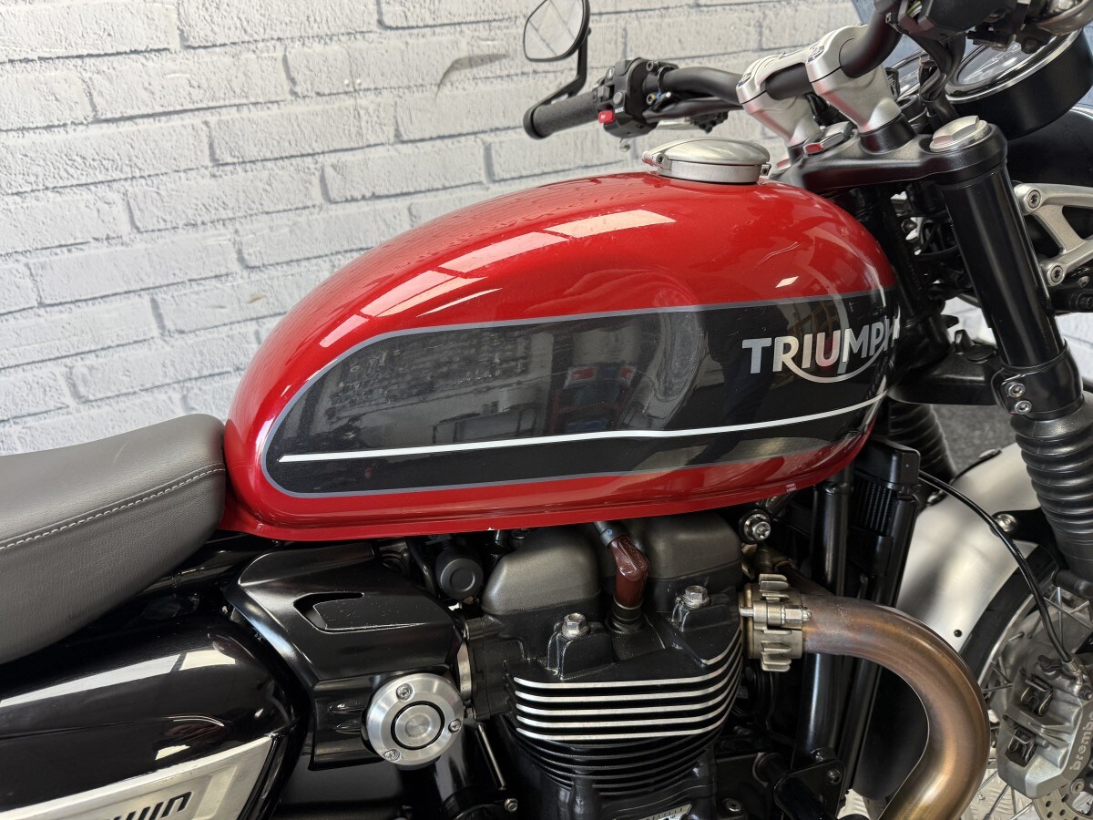 Triumph SPEED TWIN 1200