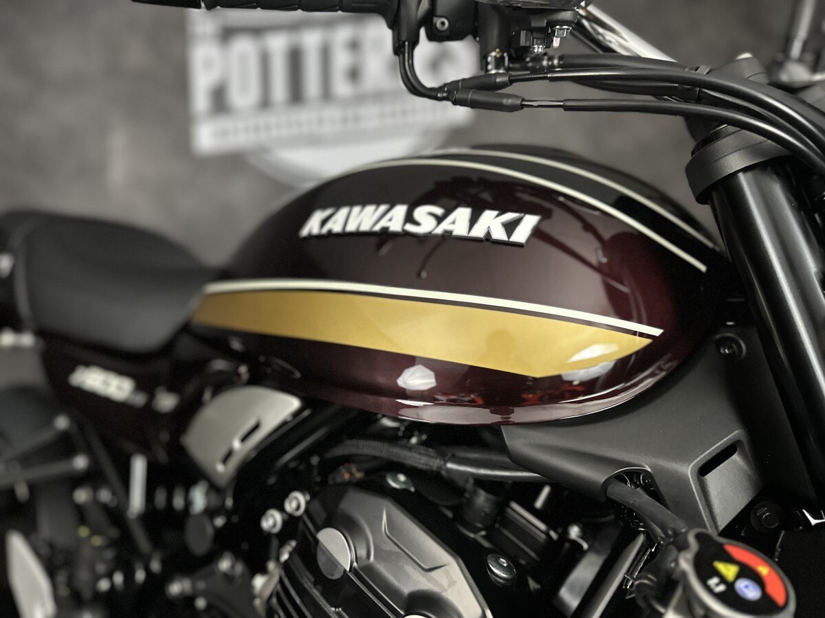 Kawasaki Z900RS ZR900KSFBB RD1