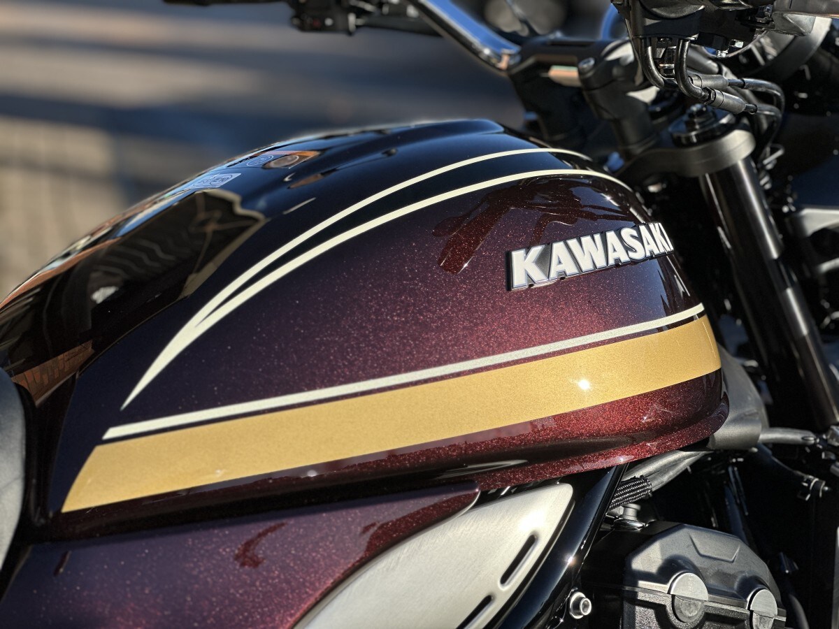 Kawasaki Z900RS ZR900KSFBB RD1