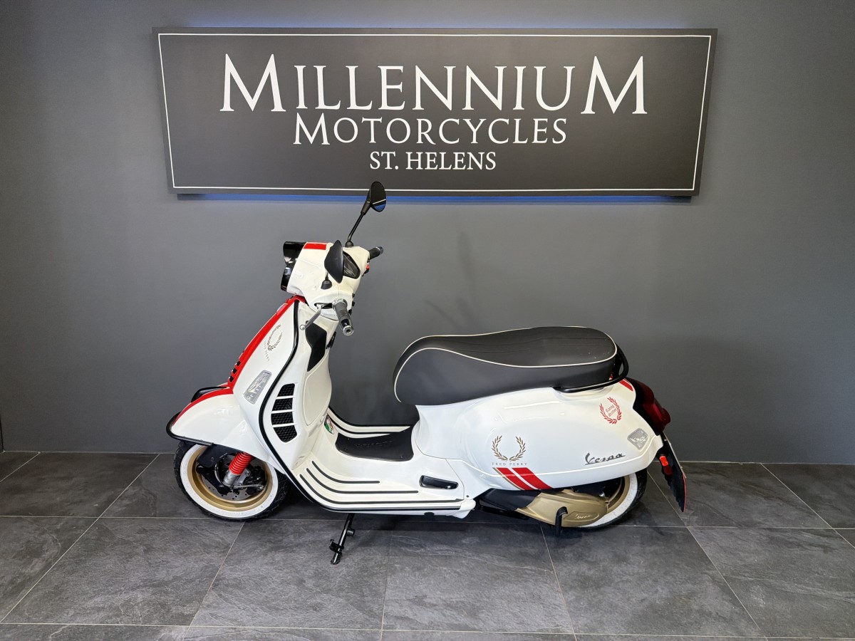 Used Piaggio VESPA GTS 300 RACING 2022 for sale - 78165362: Photo 13
