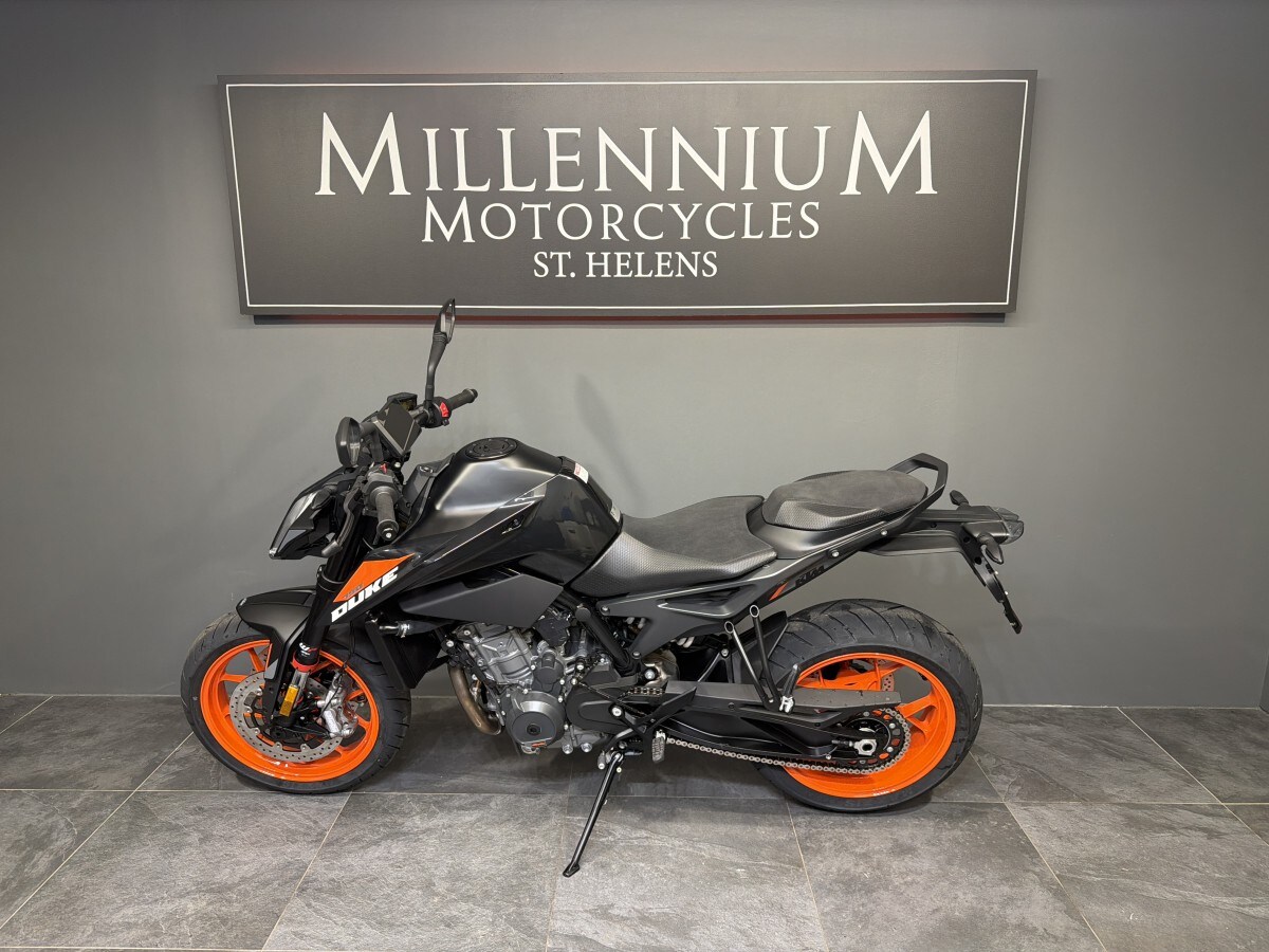 KTM 790 DUKE INCLUDES TECH PACK