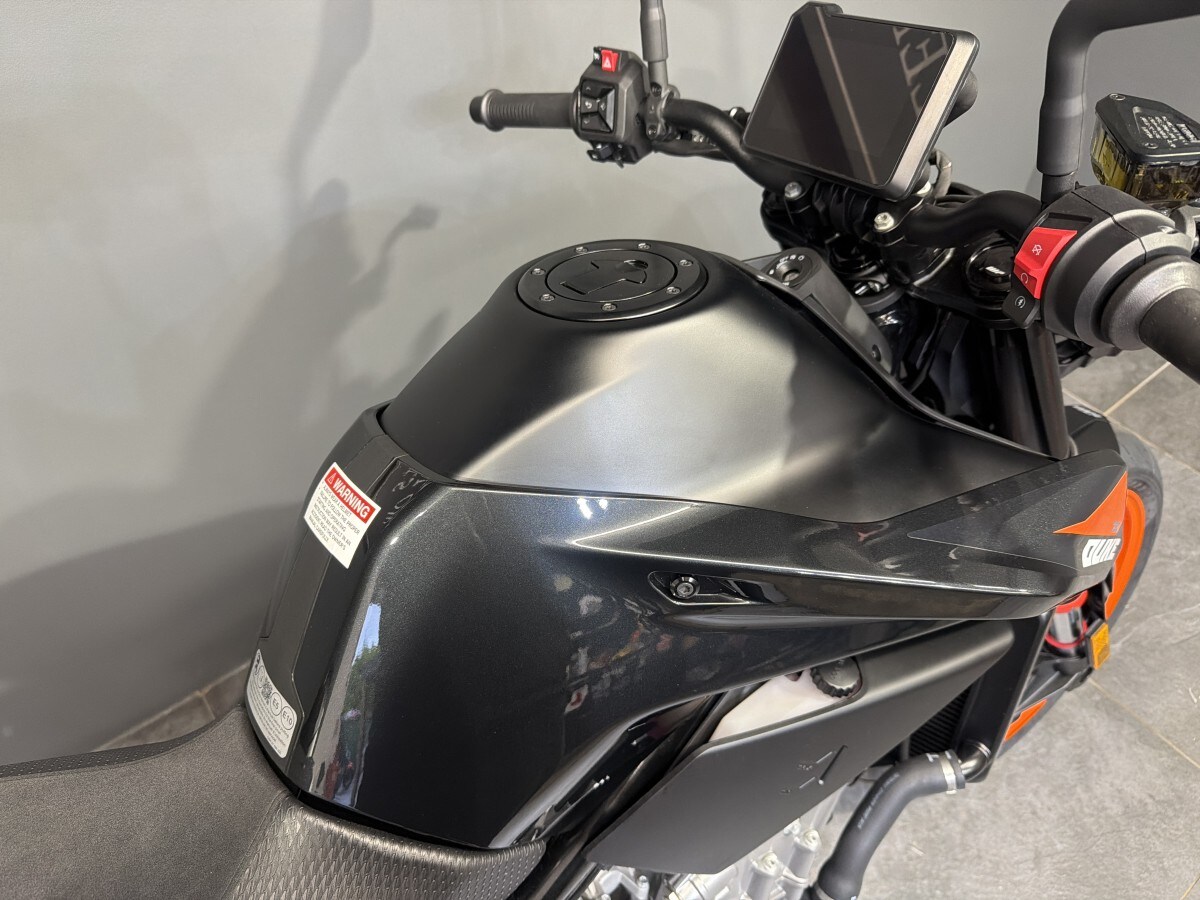 KTM 790 DUKE INCLUDES TECH PACK