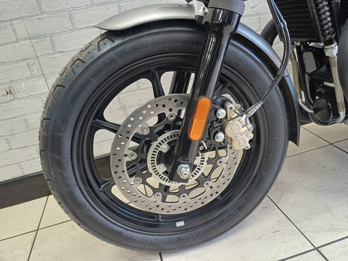 Royal Enfield Interceptor 650 Twin