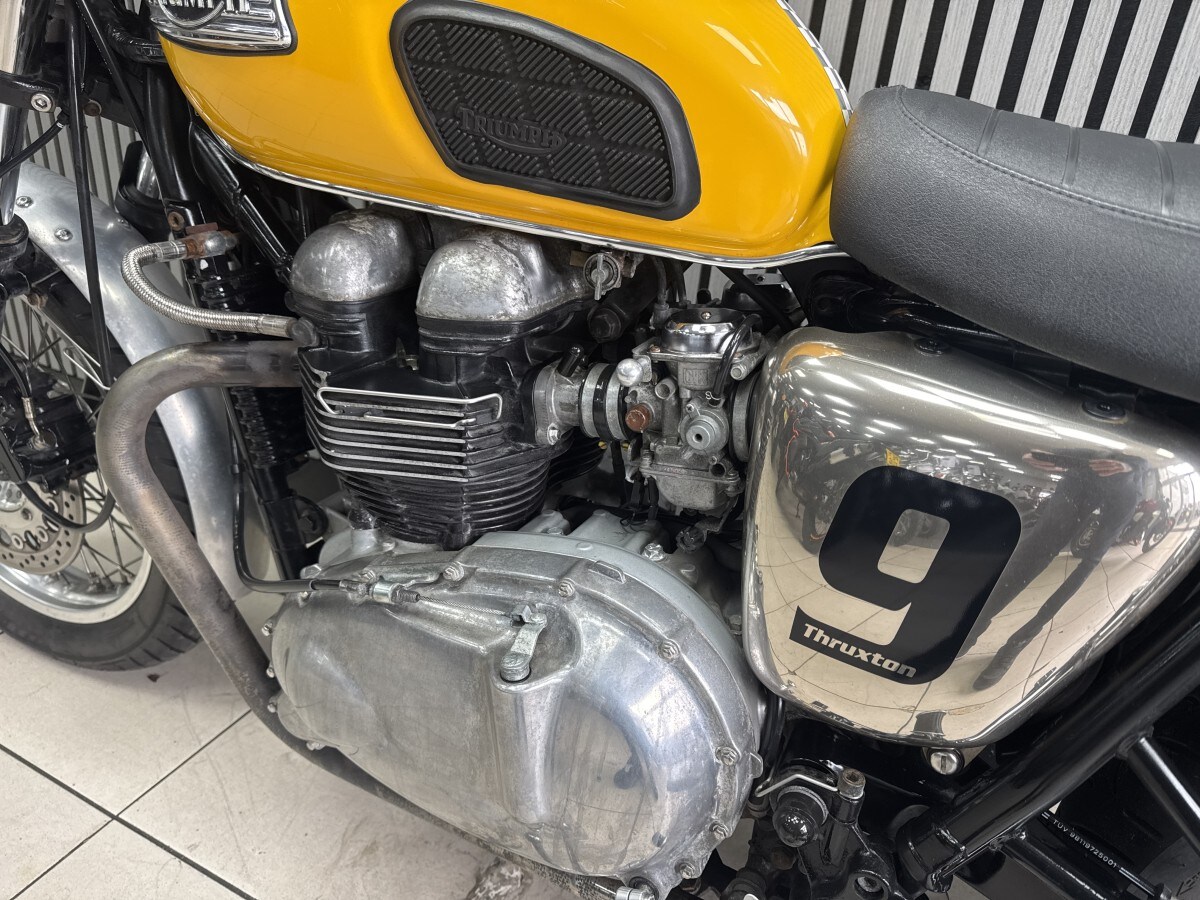 Triumph THRUXTON 865