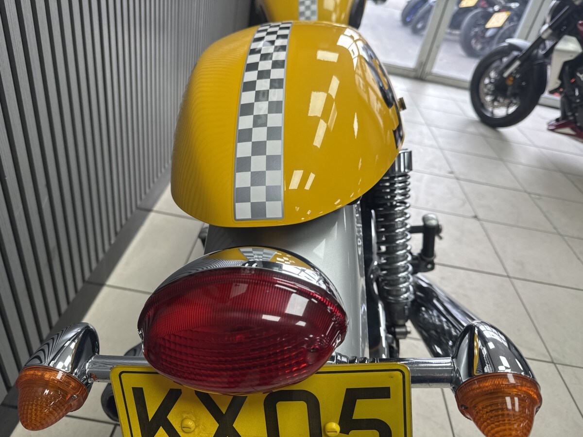 Triumph THRUXTON 865