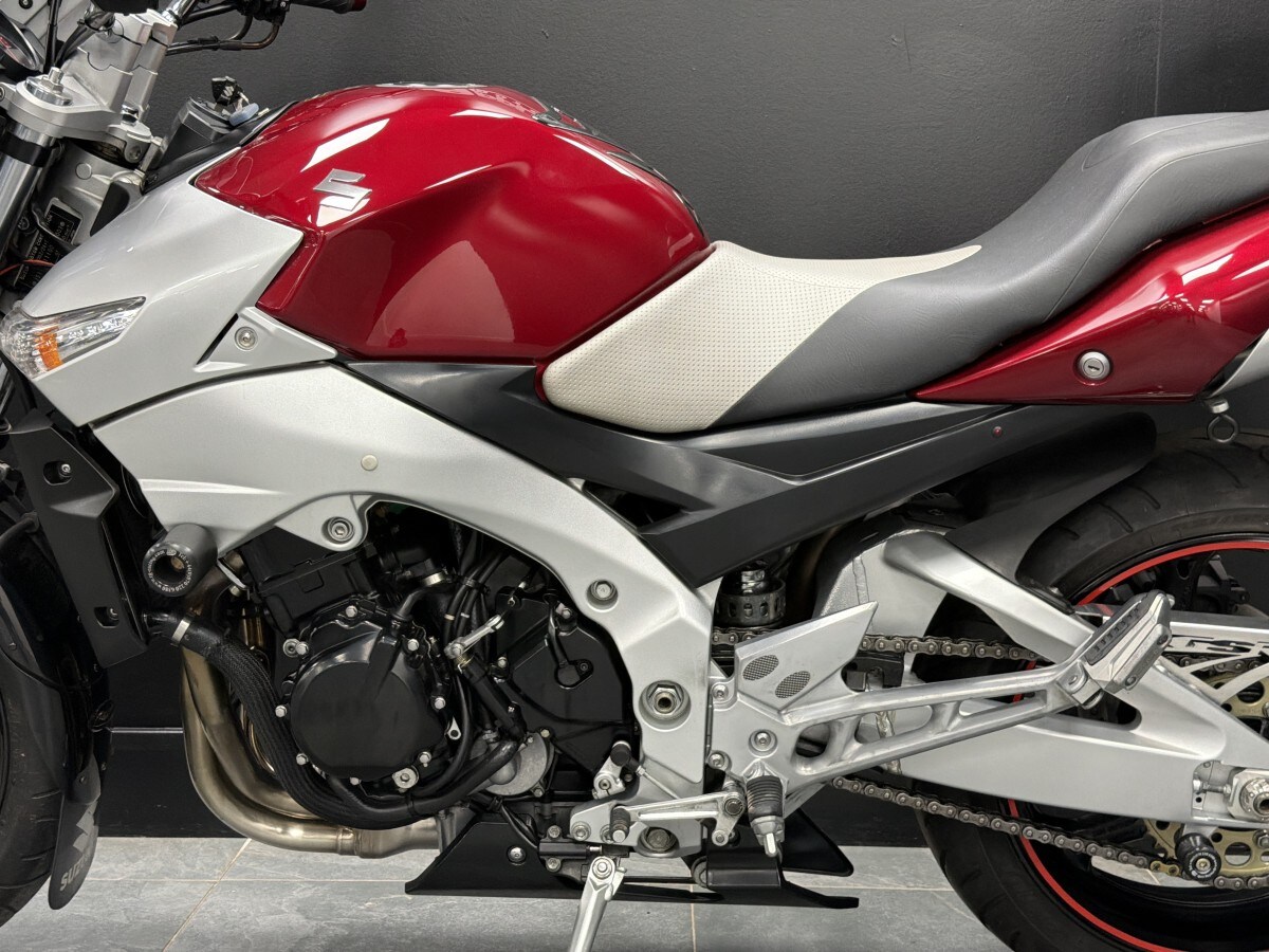 Suzuki GSR600