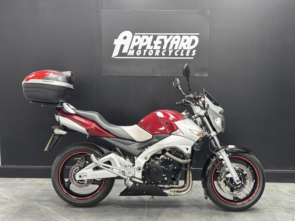 Suzuki GSR600