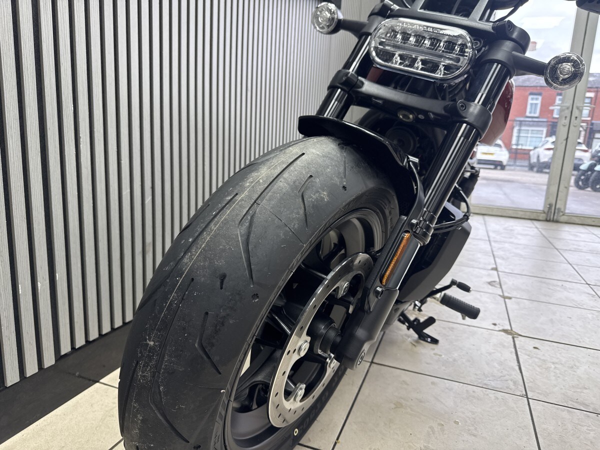 Harley-Davidson SPORTSTER S 1250 24