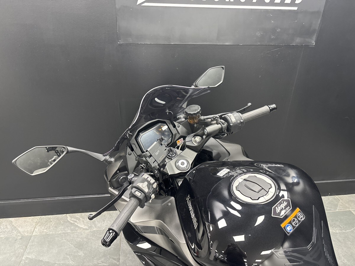 Kawasaki Ninja 1100 SX SE Tourer