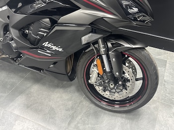 Used Kawasaki Ninja 1100 SX SE Tourer 2025 for sale - bike-78165366: Photo