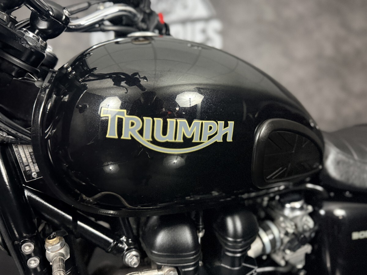 Triumph BONNEVILLE 865