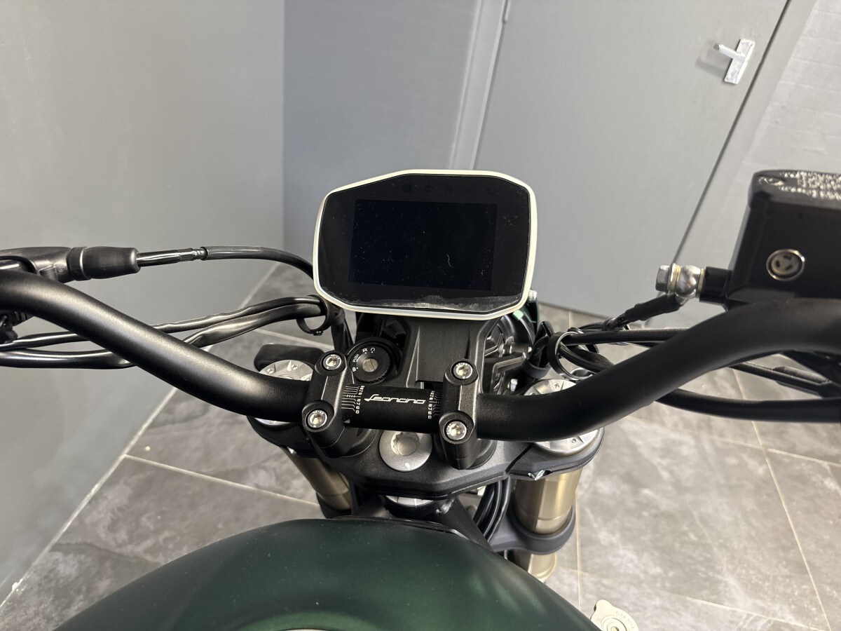 Benelli LEONCINO 800