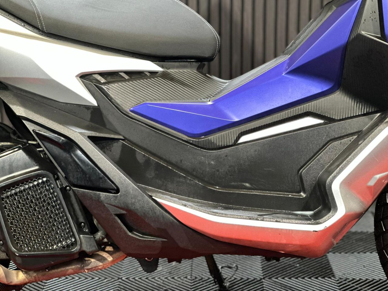 Used Aprilia SR GT for sale - 78435538: Photo 13