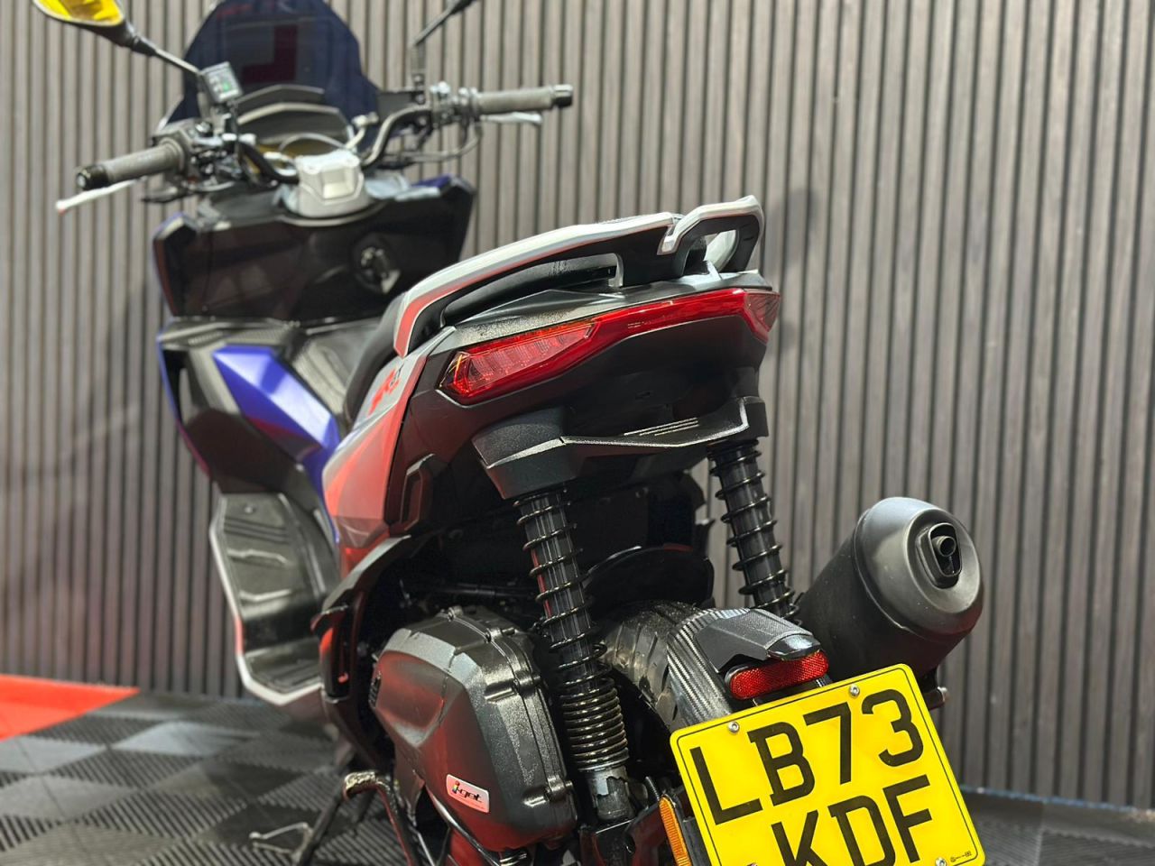 Used Aprilia SR GT for sale - 78435538: Photo 23