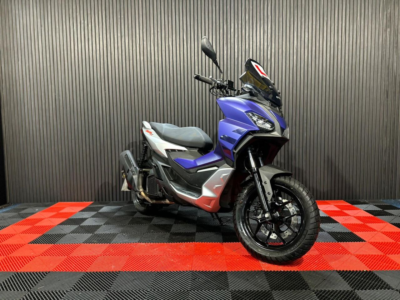 Used Aprilia SR GT for sale - 78435538: Photo 8