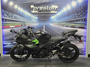 Used Kawasaki NINJA 400 2024 for sale - bike-78165319: Photo