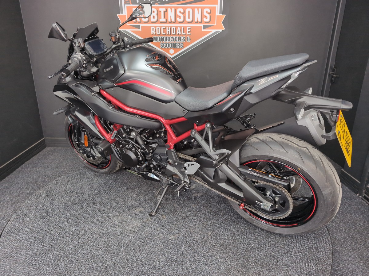 Kawasaki ZR 1000 KLFA